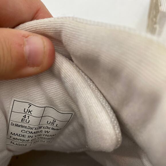 Dr. Martens white lace up boots - Picture 6 of 7